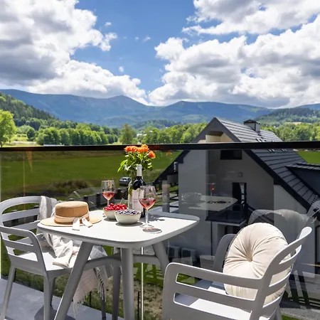 Top Escape - apartamenty z widokiem na góry - Przycup w Karkonoszach Apartamenty Apartamento *